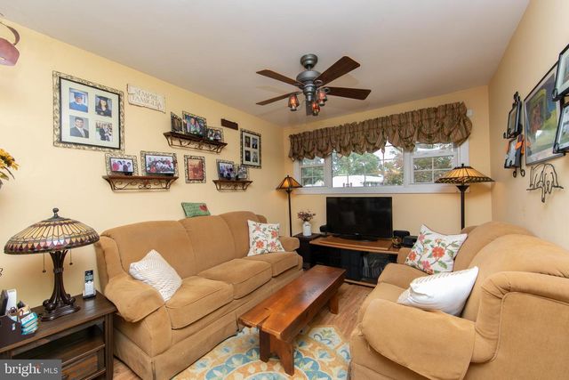 1209 CEDAR DR, Pine Hill, NJ 08021