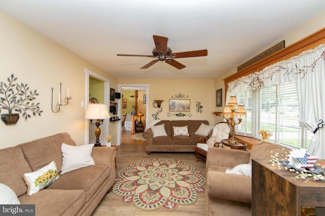 1209 CEDAR DR, Pine Hill, NJ 08021
