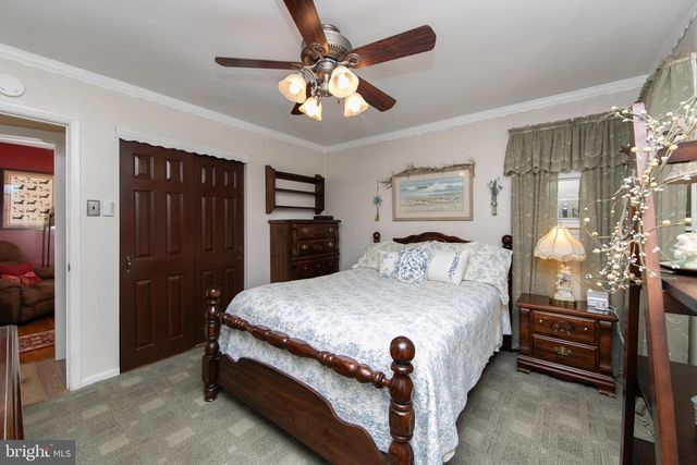 1209 CEDAR DR, Pine Hill, NJ 08021