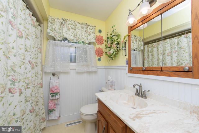 1209 CEDAR DR, Pine Hill, NJ 08021