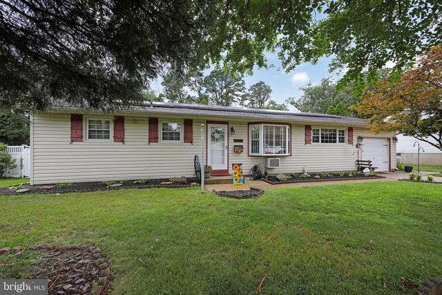 1209 CEDAR DR, Pine Hill, NJ 08021