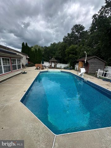 1209 CEDAR DR, Pine Hill, NJ 08021