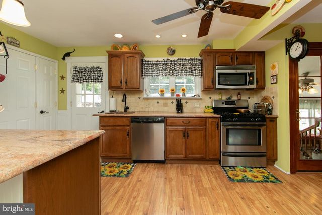 1209 CEDAR DR, Pine Hill, NJ 08021