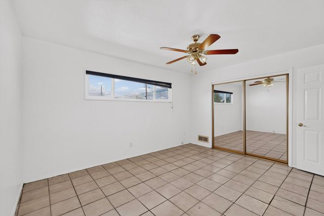 1009 Dakota Street NE, Albuquerque, NM 87110