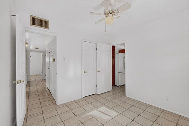 1009 Dakota Street NE, Albuquerque, NM 87110