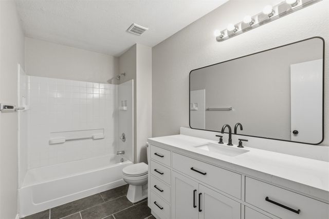 2104 Bent Tree Lane, Mesquite, TX 75181