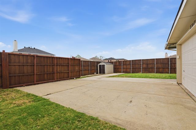 2104 Bent Tree Lane, Mesquite, TX 75181