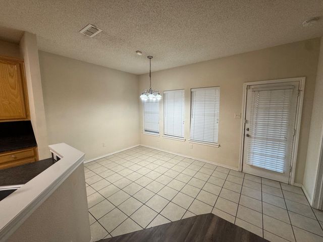 10605 Dixon Avenue, Lubbock, TX 79423