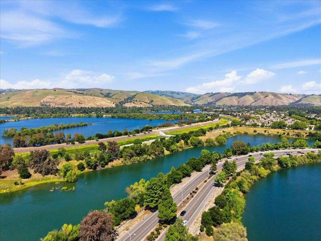 3475 Deerwood Terrace 304, Fremont, CA 94536