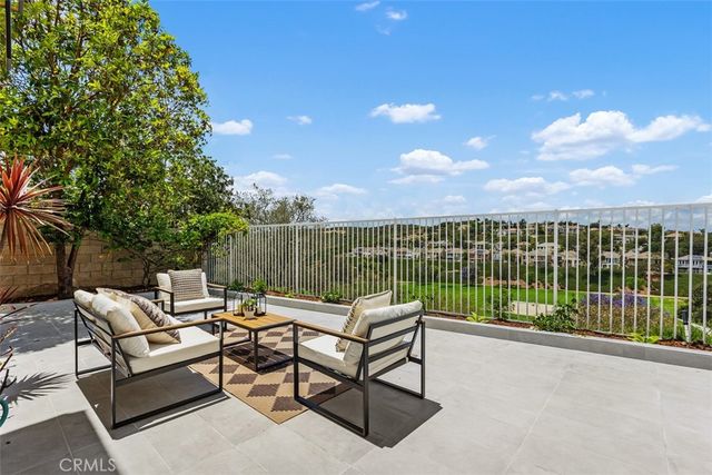 11 Coastal Oak, Aliso Viejo, CA 92656