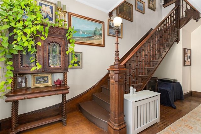 56 Mendon St, Blackstone, MA 01504