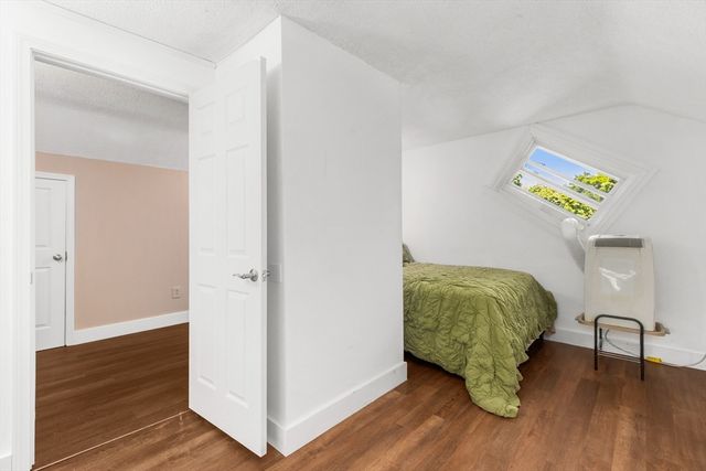 56 Mendon St, Blackstone, MA 01504