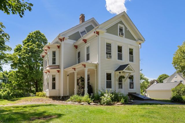 56 Mendon St, Blackstone, MA 01504