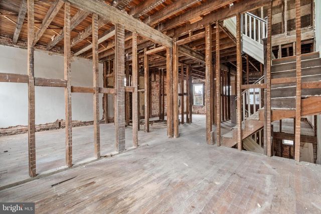109 E 33RD ST, Baltimore, MD 21218