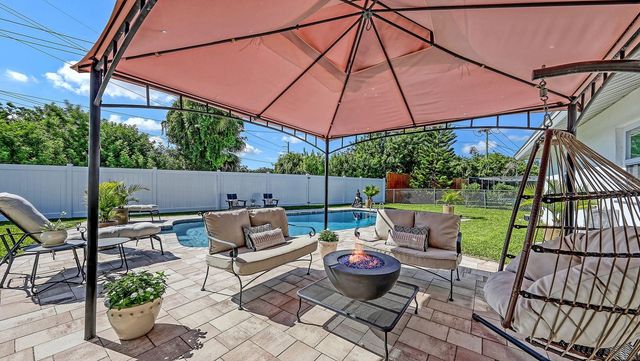 6717 ROXBURY DRIVE, Sarasota, FL 34231