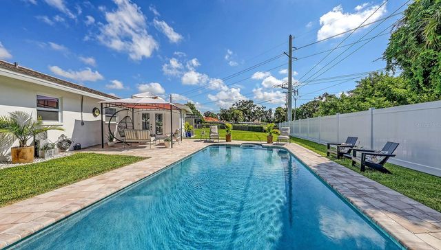 6717 ROXBURY DRIVE, Sarasota, FL 34231