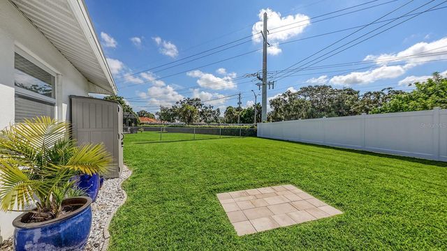 6717 ROXBURY DRIVE, Sarasota, FL 34231