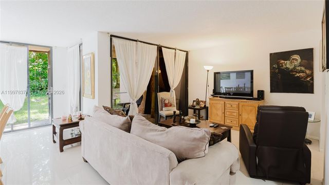 101 SW 96th Terrace 101, Plantation, FL 33324