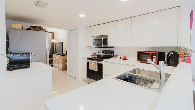 101 SW 96th Terrace 101, Plantation, FL 33324