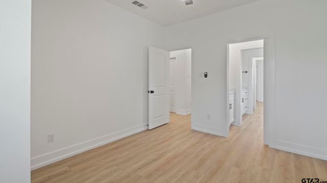 224 County Road 2766, Mineola, TX 75773