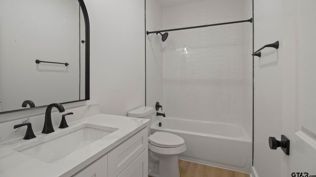 224 County Road 2766, Mineola, TX 75773