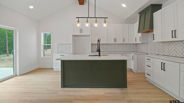 224 County Road 2766, Mineola, TX 75773