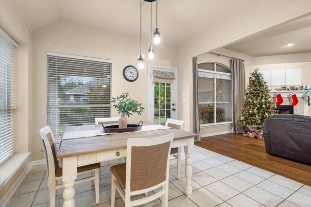 920 Savanna LN, Cedar Park, TX 78613