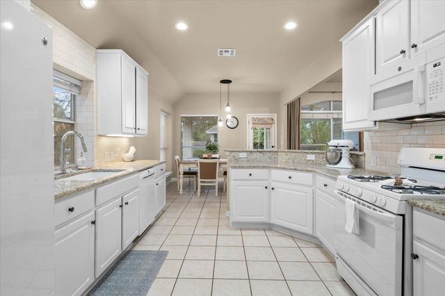 920 Savanna LN, Cedar Park, TX 78613