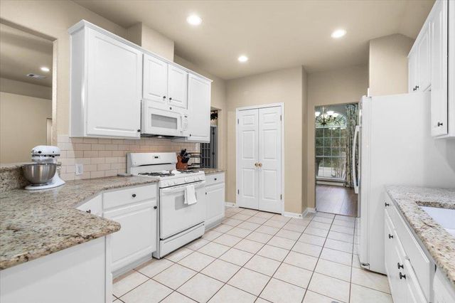 920 Savanna LN, Cedar Park, TX 78613