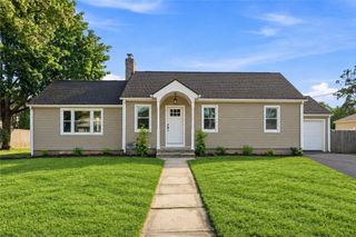 90 Natick Avenue, Warwick, RI 02886