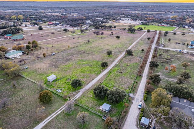 6942 Silver Creek Azle Road, Azle, TX 76020