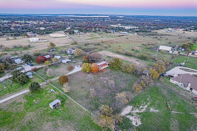 6942 Silver Creek Azle Road, Azle, TX 76020