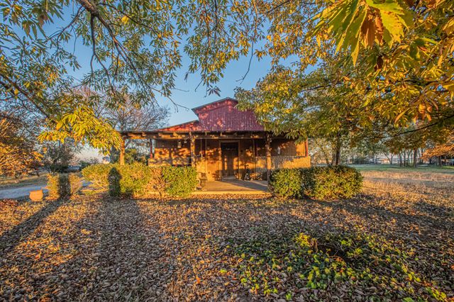 6942 Silver Creek Azle Road, Azle, TX 76020