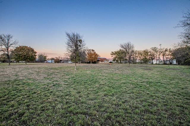 6942 Silver Creek Azle Road, Azle, TX 76020