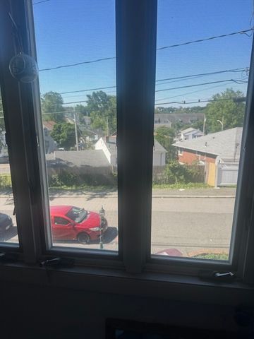 111 Arnold St, Revere, MA 02151