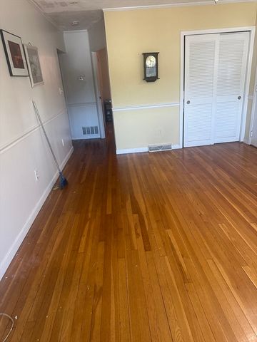 111 Arnold St, Revere, MA 02151