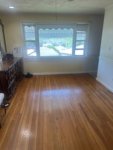 111 Arnold St, Revere, MA 02151