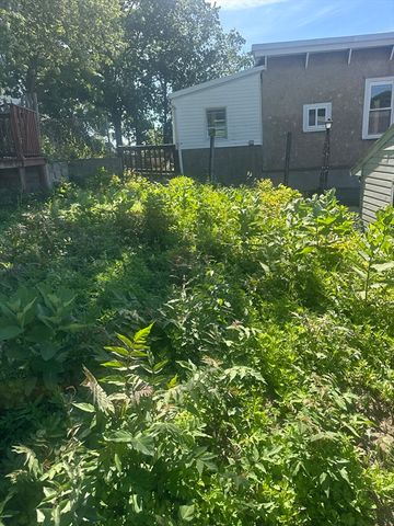 111 Arnold St, Revere, MA 02151