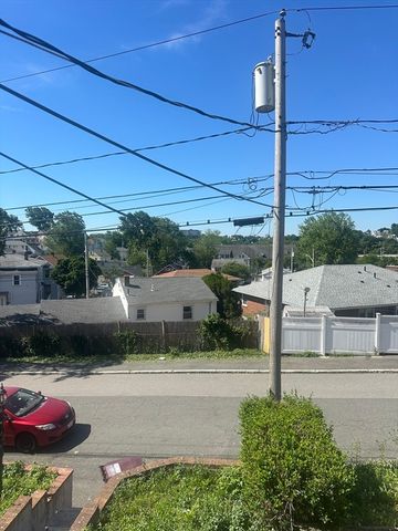 111 Arnold St, Revere, MA 02151