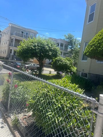111 Arnold St, Revere, MA 02151