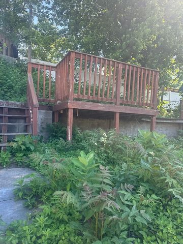 111 Arnold St, Revere, MA 02151