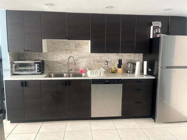 1351 NE Miami Gardens Dr 402E, Miami, FL 33179