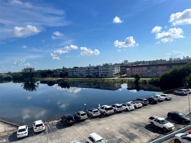 1351 NE Miami Gardens Dr 402E, Miami, FL 33179