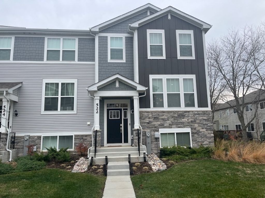 522 Wolverine Drive 522, Aurora, IL 60502