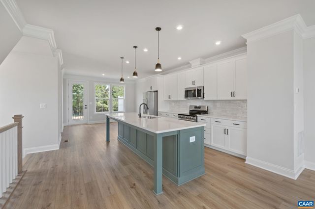 746 PARK RIDGE DR, Crozet, VA 22932