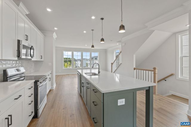 746 PARK RIDGE DR, Crozet, VA 22932