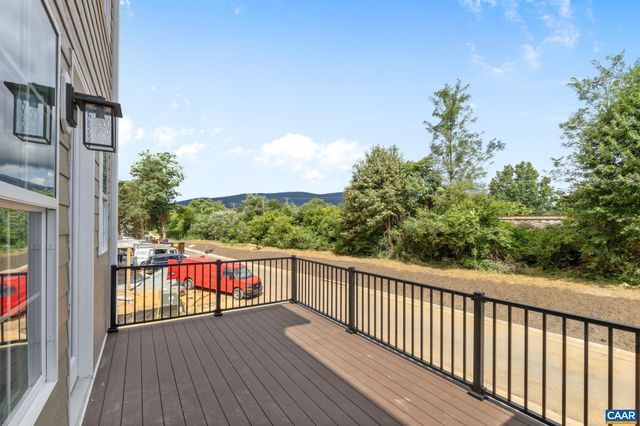 746 PARK RIDGE DR, Crozet, VA 22932