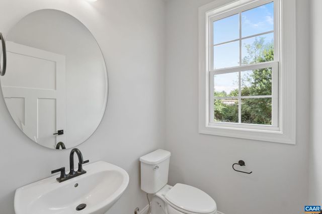 746 PARK RIDGE DR, Crozet, VA 22932