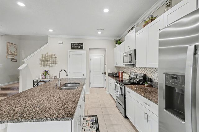 31962 BLUE PASSING LOOP, Wesley Chapel, FL 33545