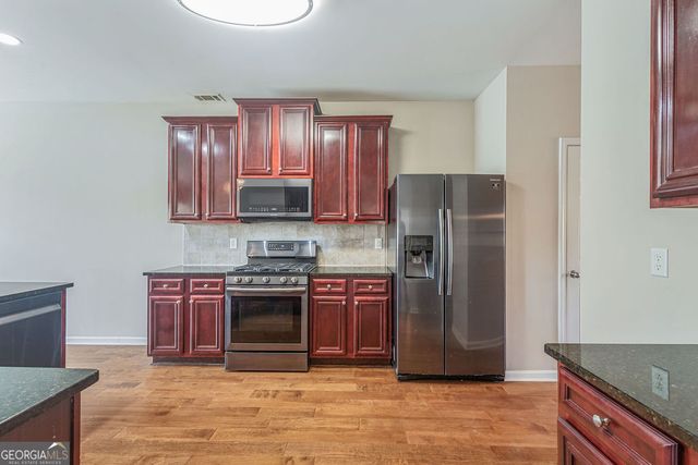 5 Granada Court, Newnan, GA 30263